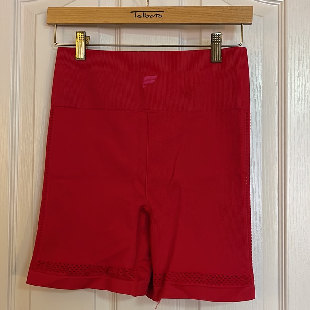 Fabletics Ribbed Shorts - Picture 2 of 4